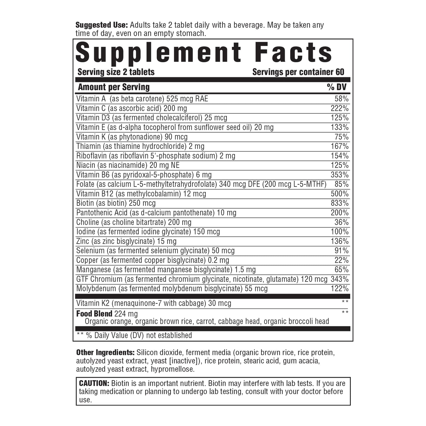 Información nutricional de multivitamínico Innate para hombres sin hierro.