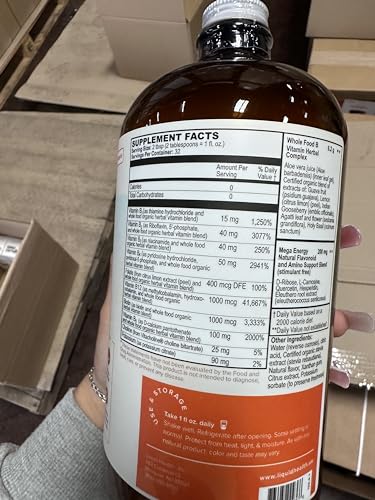 LIQUIDHEALTH suplemento complejo B botella cerca