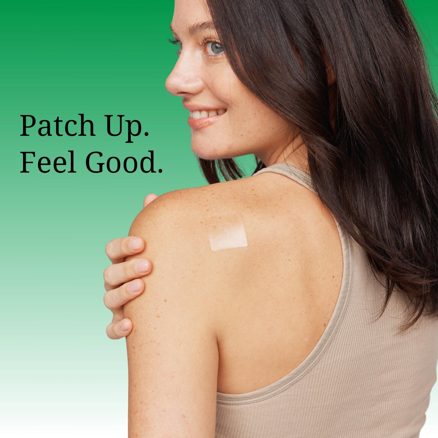 Parche Multi V aplicado en brazo para salud nutricional