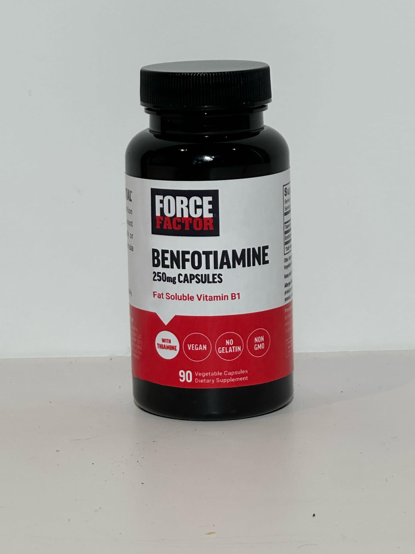 Suplemento premium benfotiamina Force Factor no contiene gelatin