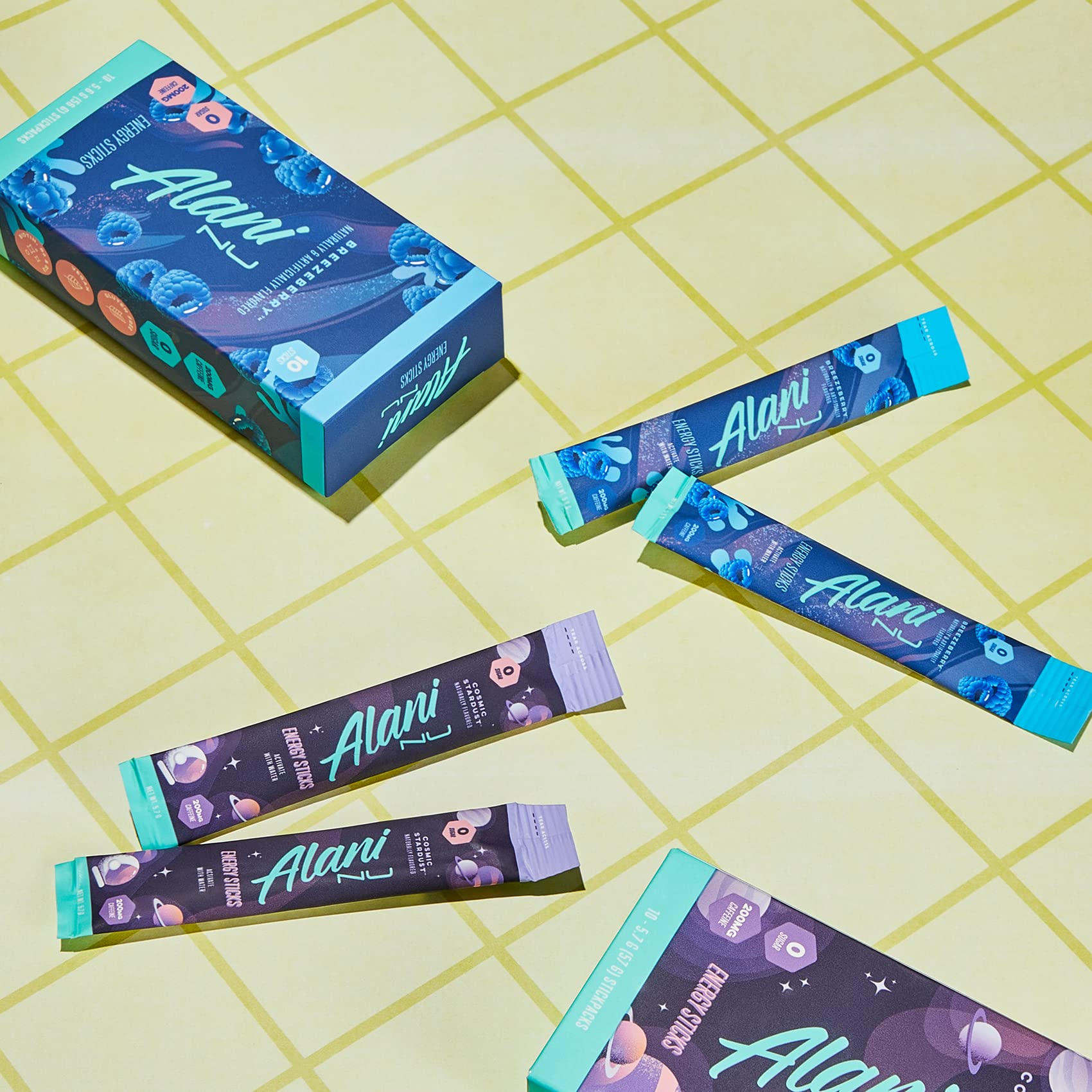 Sabores Cosmic Stardust y BREEZEBERRY de Alani Nu Energy Sticks