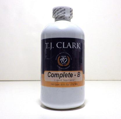 Botella de fórmula avanzadaa Complete B de T. J. Clark