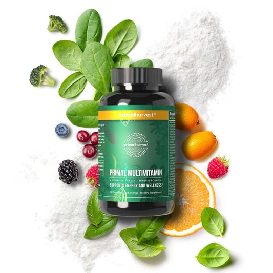 Botella de multivitaminas Primal Harvest con ingredientes naturales