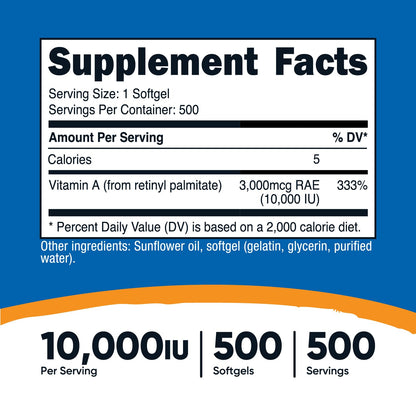 Cápsulas blandas de Vitamina A Nutricost en manos