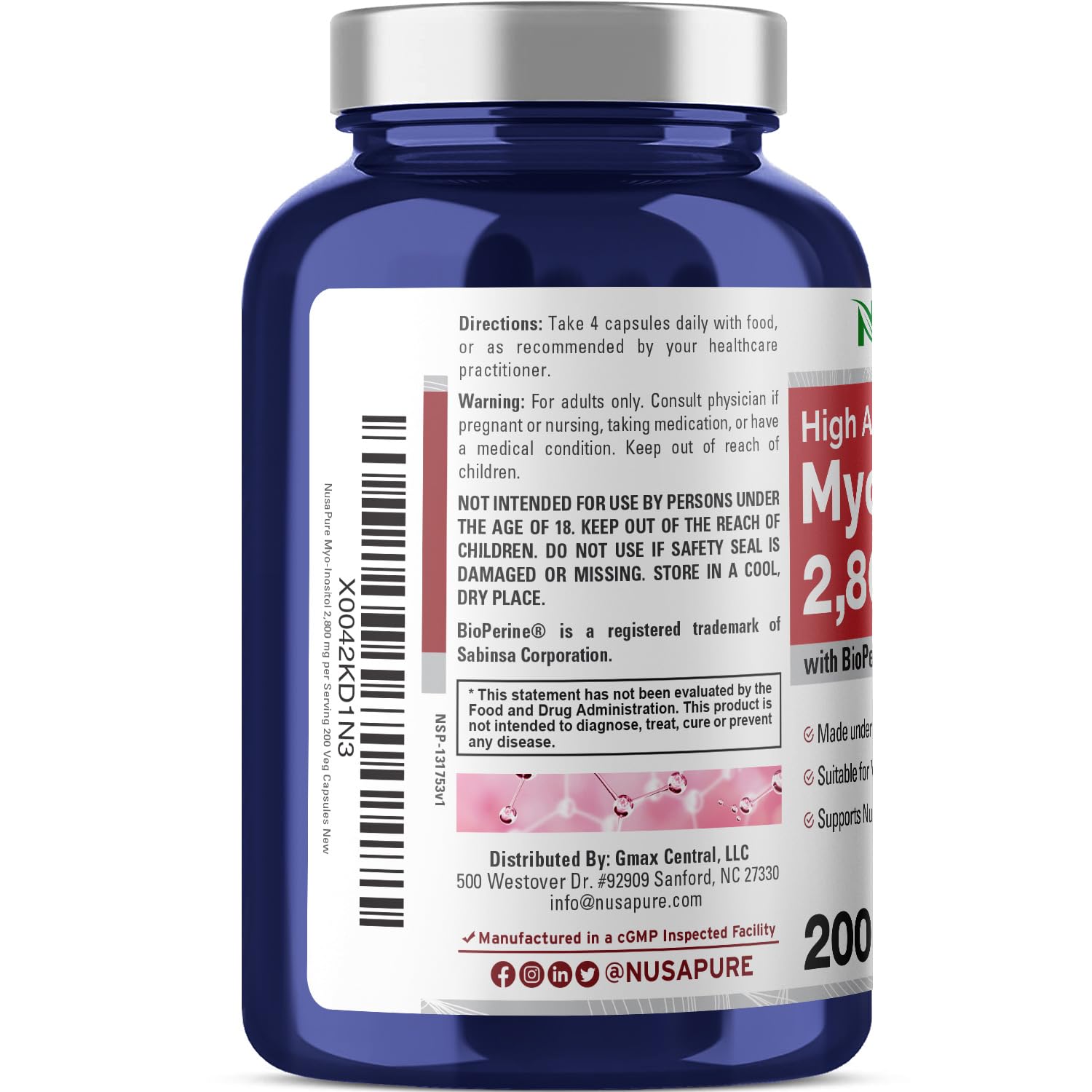 Cápsulas vegetales de Mio-Inositol NusaPure en mano