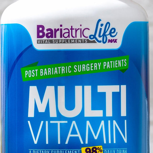 Close-up de botella de multivitamínico bariátrico para hombres.
