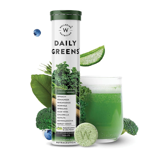 Tubo de Daily Greens con ingredientes frescos y zumo verde