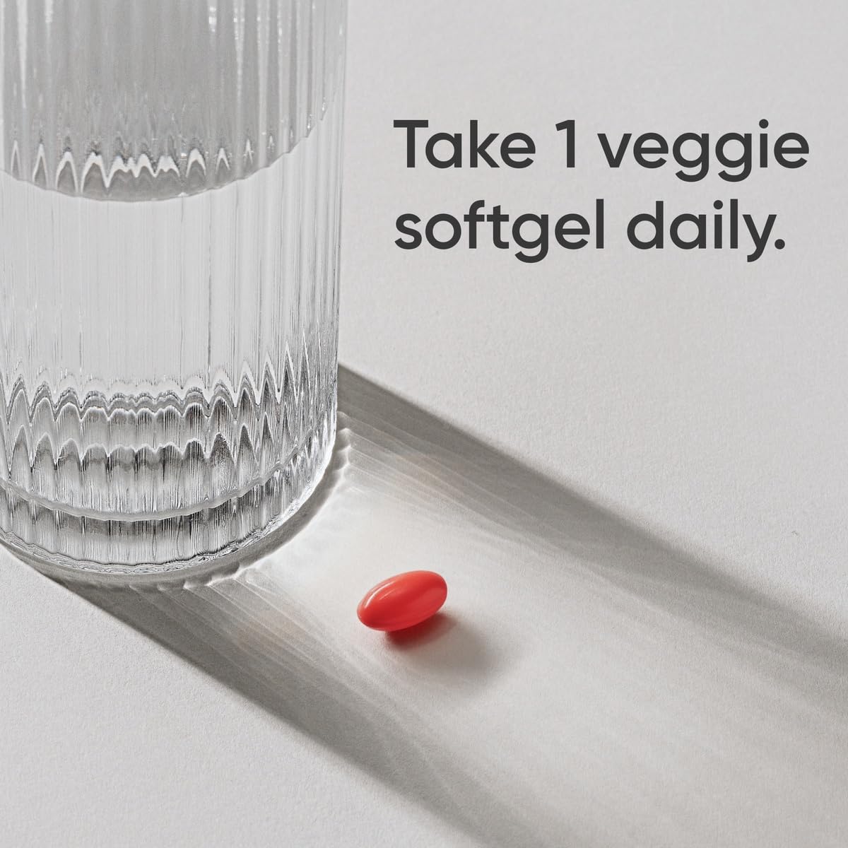Detalle cápsulas vegetales suplemento Sports Research Vitamina K
