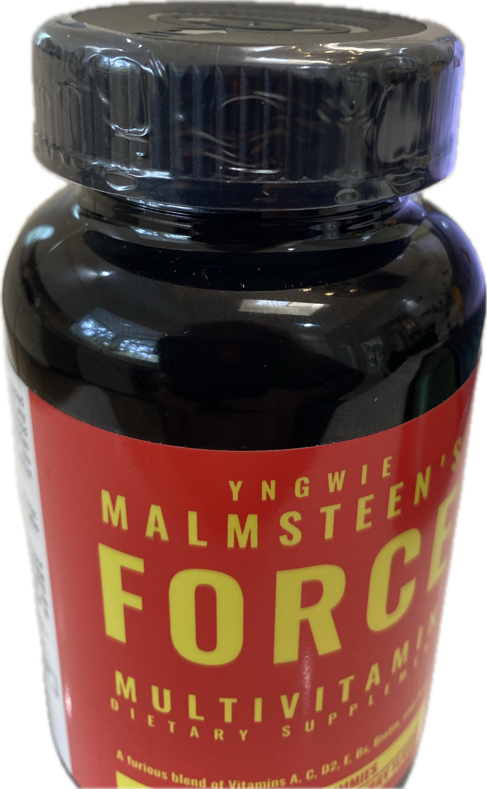 Detalle de la etiqueta del envase de multivitaminas