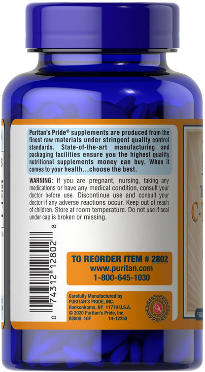Detalle etiquetado Puritan's Pride vitamina C con rosa mosqueta