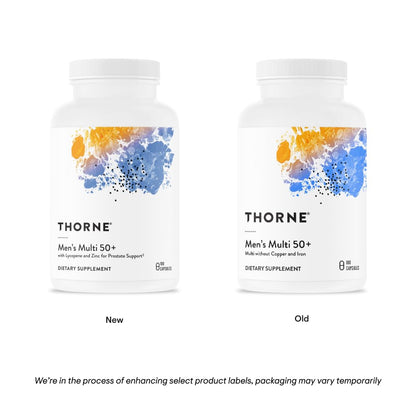 Comparación del diseño antiguo y nuevo de la botella THORNE multivitamínica para hombres 50+.