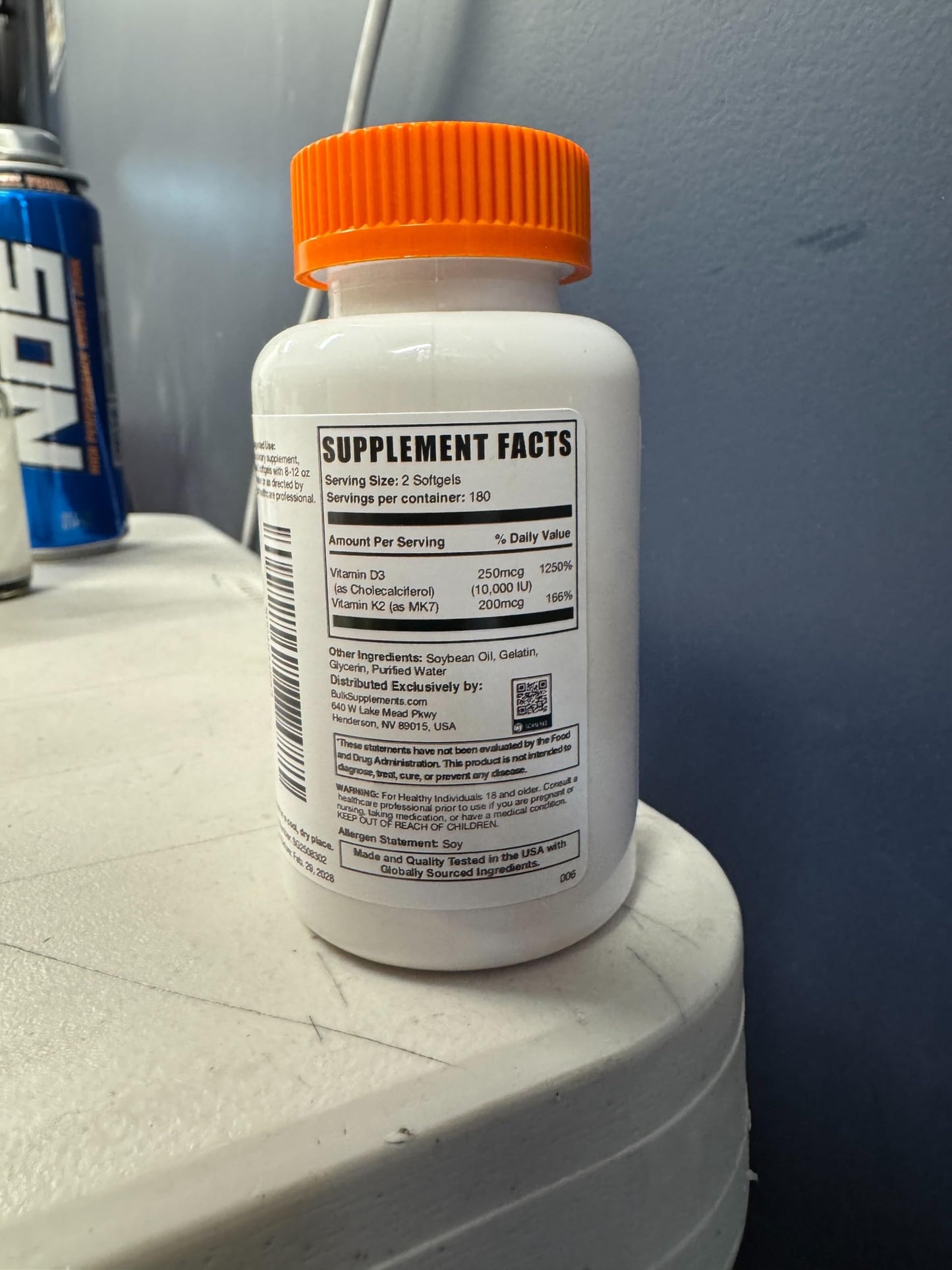 Envase de vitaminas D3 K2 BulkSupplements 360 cápsulas