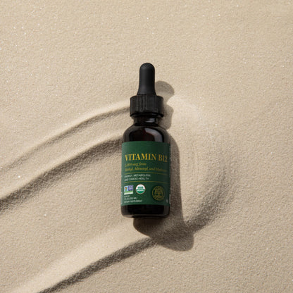 Etiqueta frontal vitamina B12 líquida orgánica 3 en 1