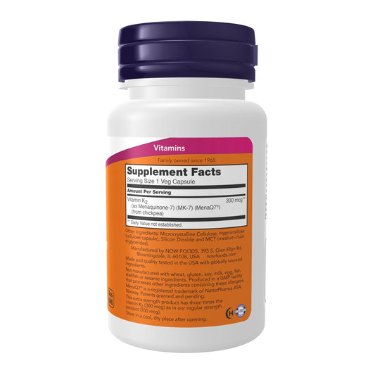Frasco de NOW Foods Vitamina K2 MK-7 mostrando cápsulas
