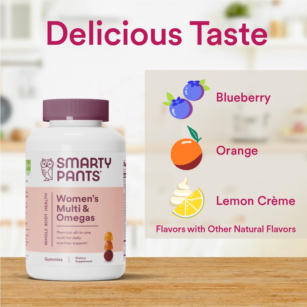 Manos mostrando el tamaño de la dósis de SmartyPants multivitaminas