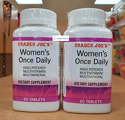 frascos de multivitaminas para mujeres de trader joe's en una mesa