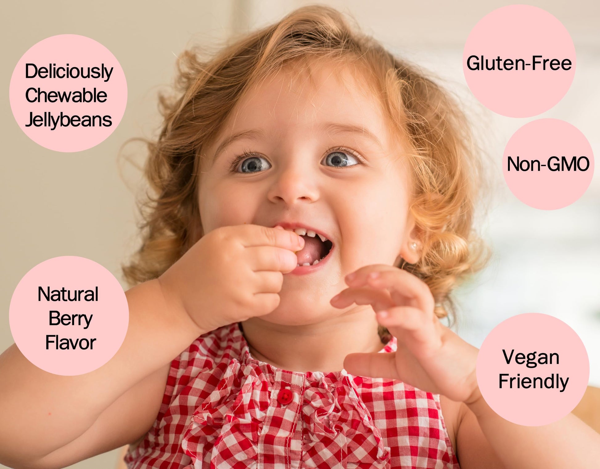 Niña disfrutando frijoles de gelatina multivitaminas sin gluten