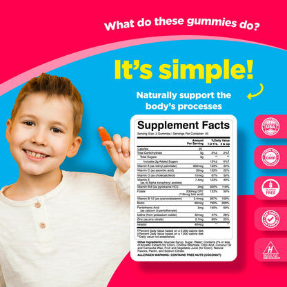 Niño disfrutando gomita multivitamínica