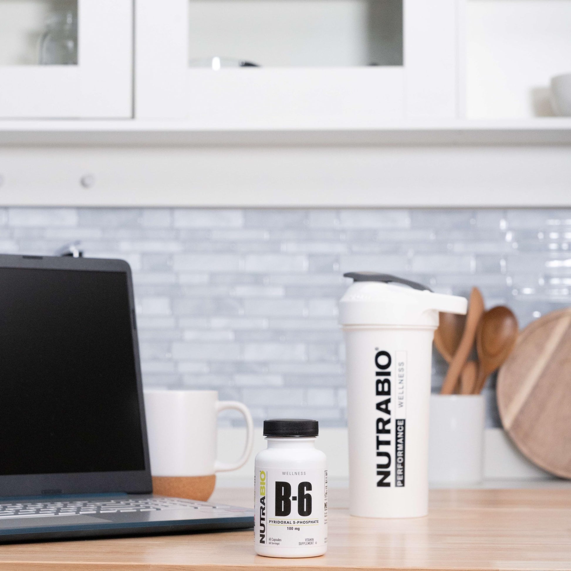 NutraBio B-100 vitaminas B para cabello, piel y uñas saludables