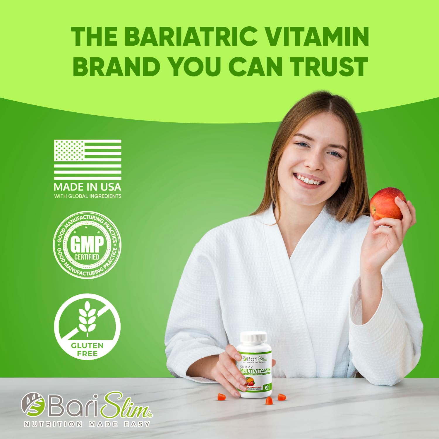 Persona sosteniendo gomitas multivitamínicas BariSlim
