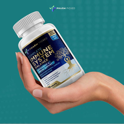 PHARM PICKED tabletas multivitaminas en mano
