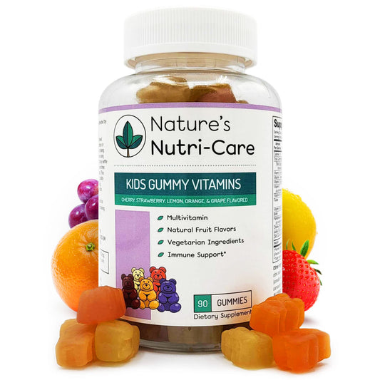 Envase de vitaminas en goma para niños con frutas alrededor