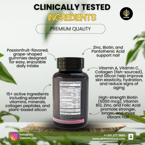 Gomitas rojas en una porcion sobre fondo neutro