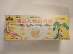 Caja con botellas de extracto de ginseng y ginkgo biloba