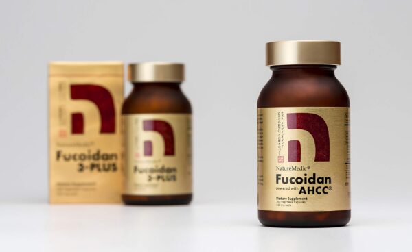 Caja frontal NatureMedic Fucoidan suplemento inmunidad natural
