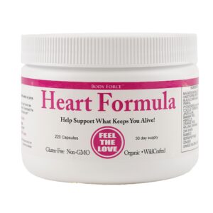 Frasco de cápsulas fórmula corazón con ingredientes naturales.