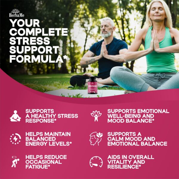 Cápsulas de HerbaMe en mano mostrando tamaño