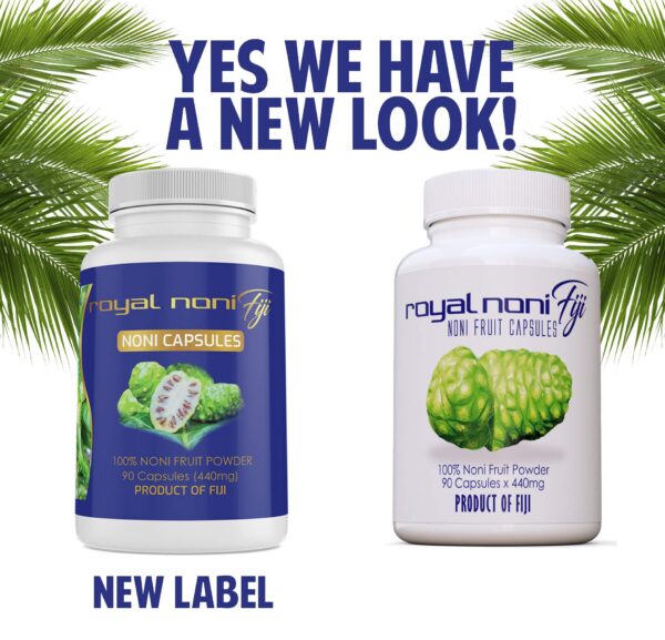 Cápsulas Royal Noni Fiji con fruta completa de noni en primer plano