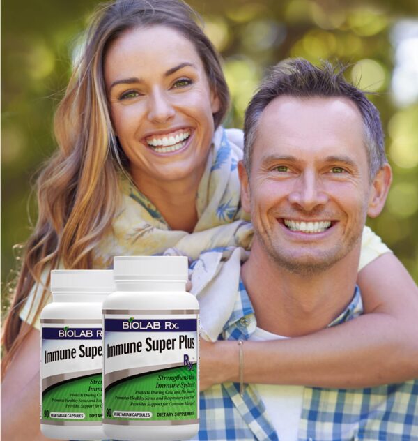 Detalle cápsulas vegetarianas Immune Super Plus Rx con ingredientes naturales