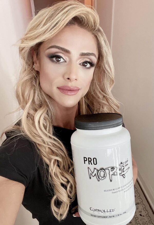 Porción medidora sobre el tarro PROmore