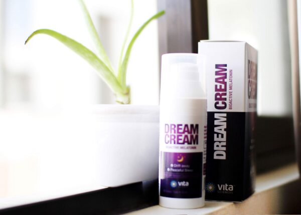 Crema hidratante de melatonina sin fragancia para usar nocturno