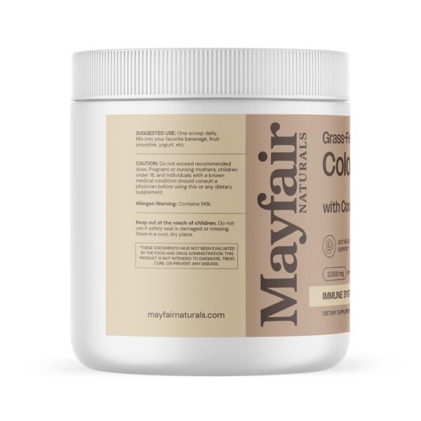 Detalle del suplemento de calostro para recuperación muscular con sabor a cacao