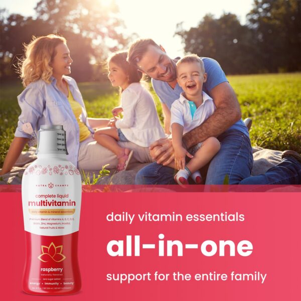 Detalle etiqueta multivitaminas líquidas NutraChamps 30oz