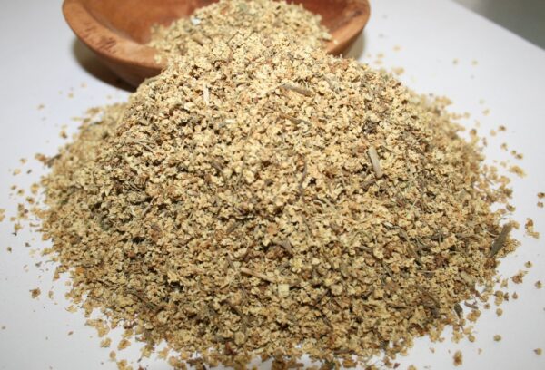 Detalle de flores de saúco orgánicas para uso herbal