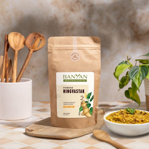Detalle del polvo ayurvédico para soporte digestivo