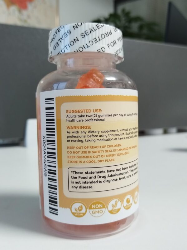 Gomitas naranjas en frasco