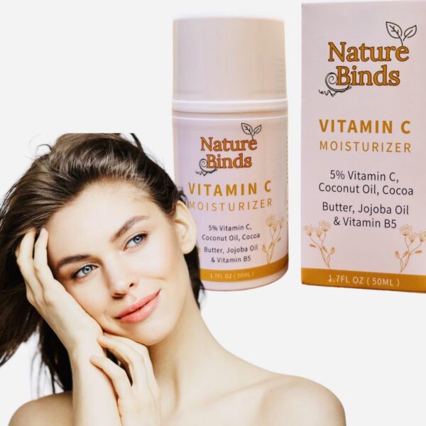 Envase de crema hidratante NatureBinds vitamina c 1.7 fl oz
