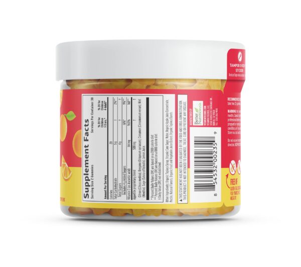 Envase y gomitas verdes en frasco