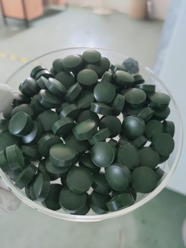 Espirulina natural en envase resistente a la luz