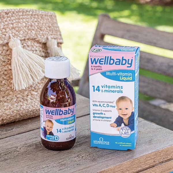 Etiqueta Vitabiotics Wellbaby multivitaminas para bebés