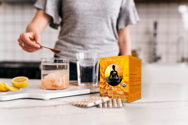 Vista lateral de la caja Femmenessence MacaHarmony