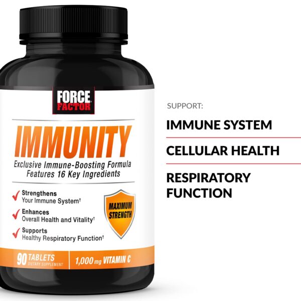 Pila de tabletas Force Factor Immunity en fondo blanco