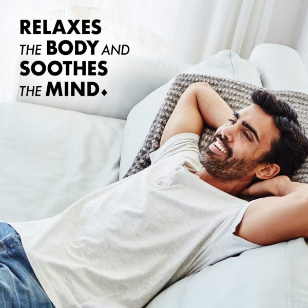 Frasco con cápsulas en vista lateral