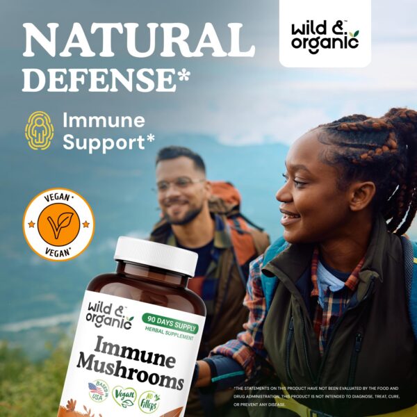 Frasco con cápsulas de hongos inmunológicos Wild & Organic