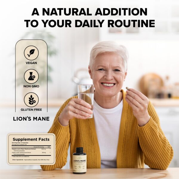 Frasco con cápsulas de melena de león y cola de pavo para memoria