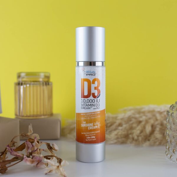 Frasco crema de vitamina D3 con extracto de hoja de olivo y vitamina K2